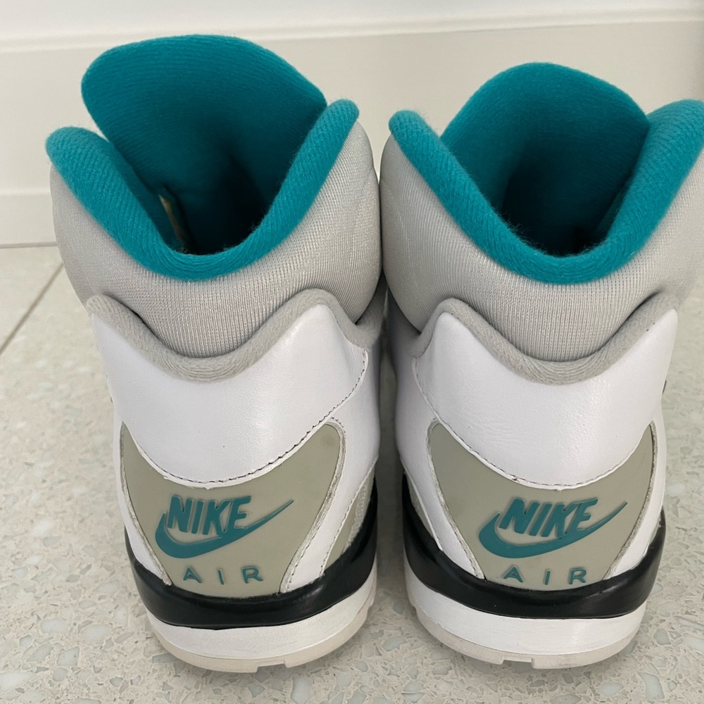 Nike - Picture 4 of 5